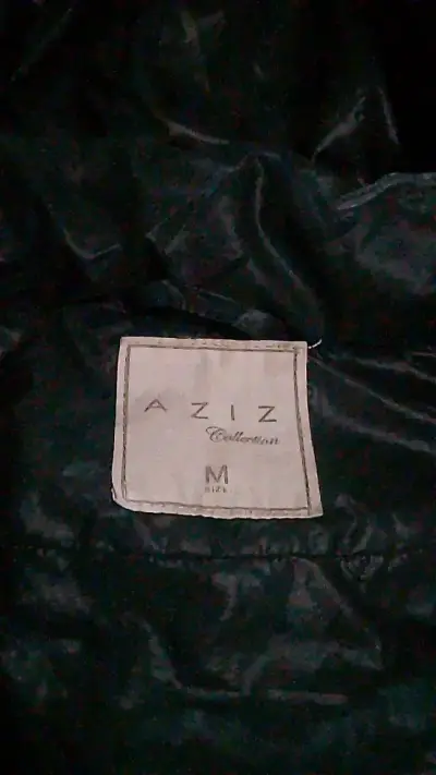 Chaqueta negra con capucha Aziz talla M - miniatura 2