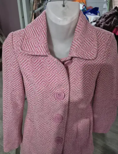 Abrigo rosa de lana para mujer - miniatura 2