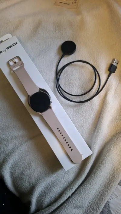 Samsung Galaxy Watch 4 rosa - miniatura 1