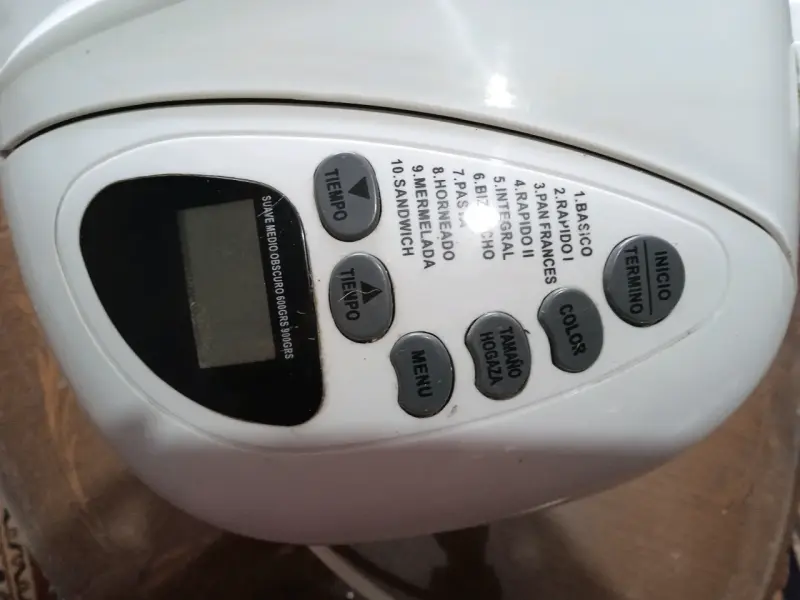 Máquina de Pan Recco Blanca con Funciones Variadas - 3