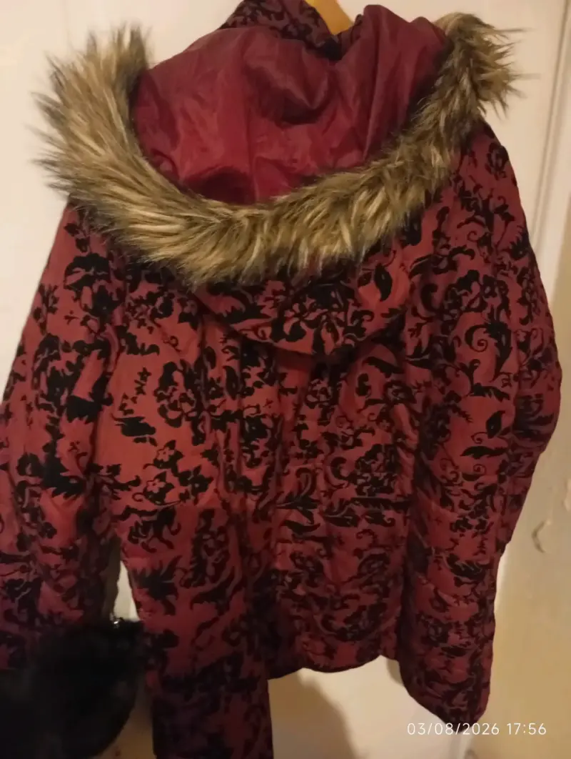 Abrigo de invierno con capucha y diseño floral - 3