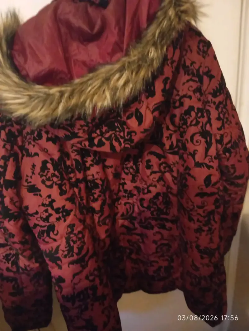 Abrigo de invierno con capucha y diseño floral - 4