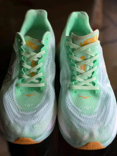 Zapatillas deportivas Hoka verdes para running n45 - miniatura 2