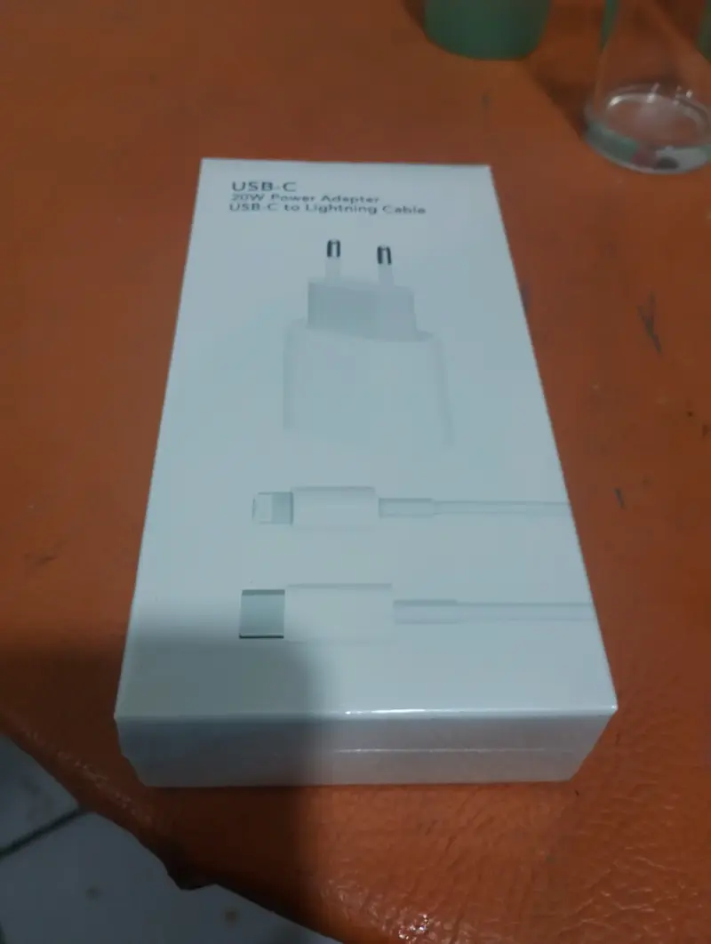 Cargador USB-C 20W con Cable Lightning