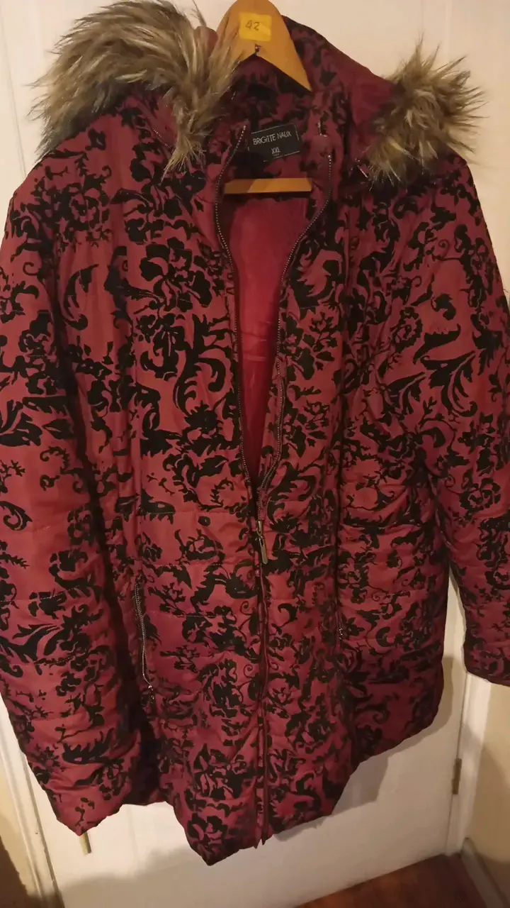 Abrigo de invierno con capucha y diseño floral - 6