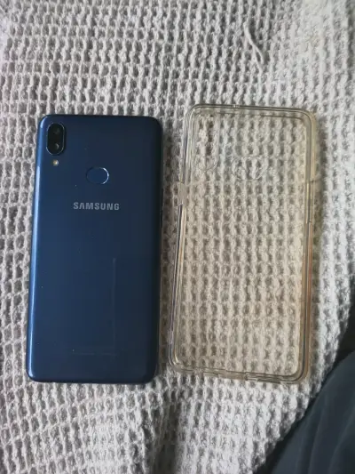 Samsung Galaxy A10s en buen estado - miniatura 5