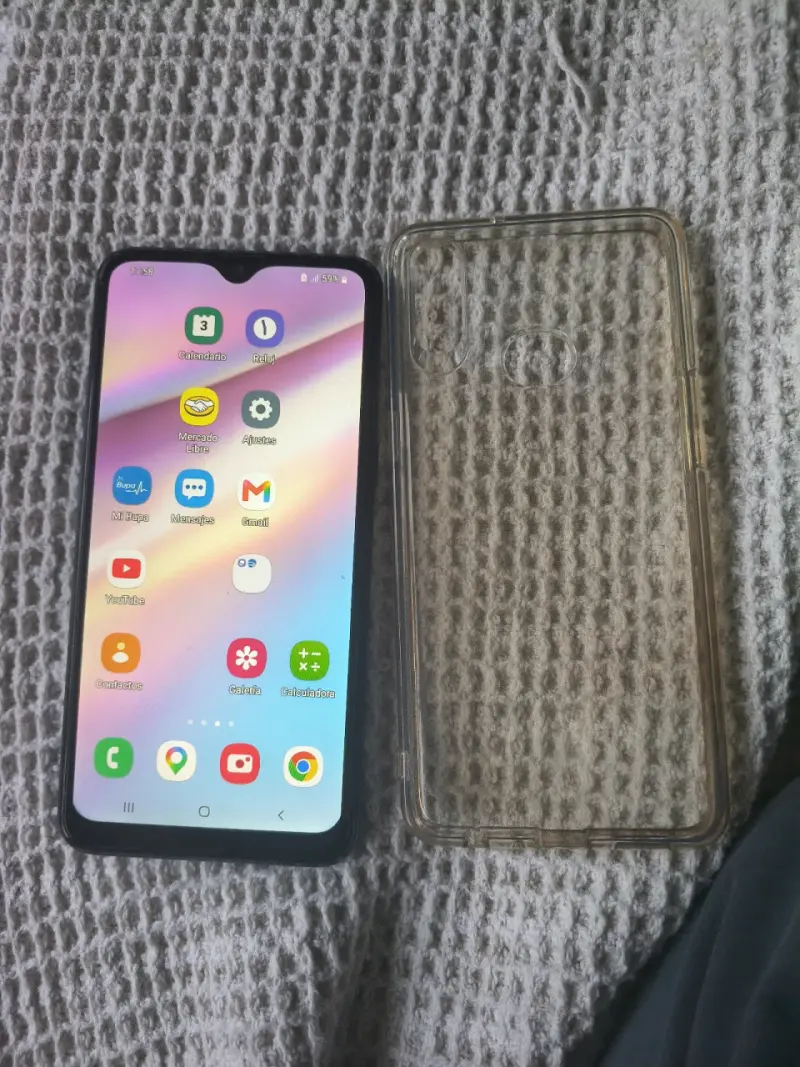 Samsung Galaxy A10s en buen estado - 6