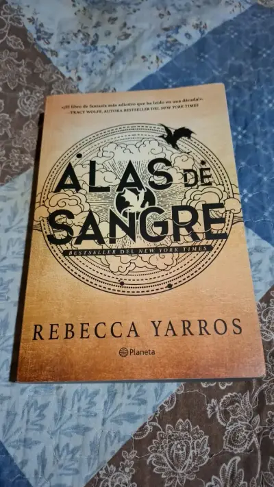 Libro 'Alas de Sangre' de Rebecca Yarros - miniatura 1
