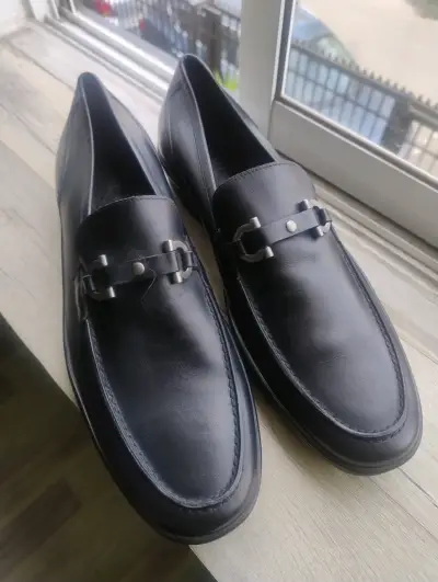 Mocasines Ferragamo de cuero negro para hombre - miniatura 1