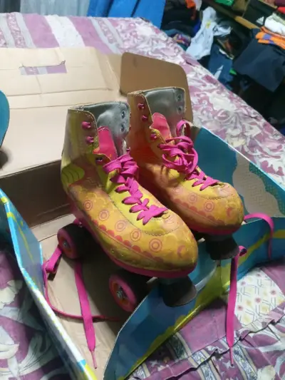 Patines de Soy Luna originales talla 36 - miniatura 1
