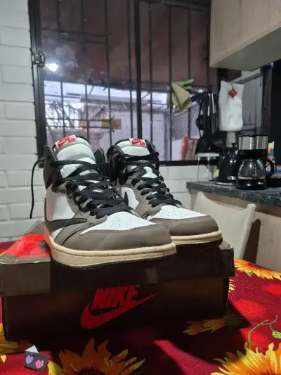 Jordan 1 Travis scoot - miniatura 1