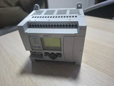 Controlador lógico programable Allen-Bradley MicroLogix 1100 - miniatura 1