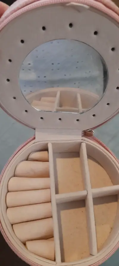 Estuche organizador de joyas rosa con espejo - miniatura 4