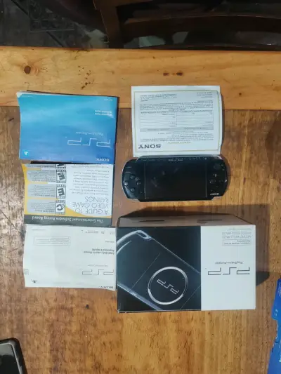 Consola Psp con caja como Nueva - miniatura 1