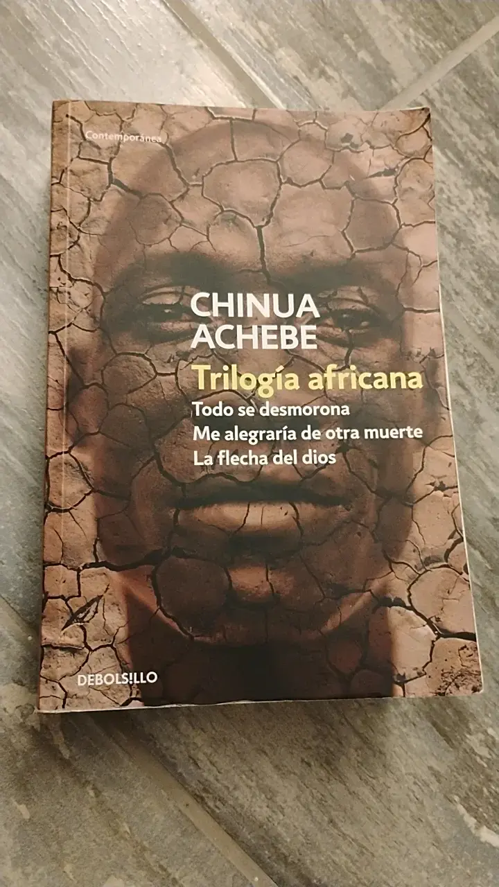 Libro Trilogía Africana de Chinua Achebe - 1