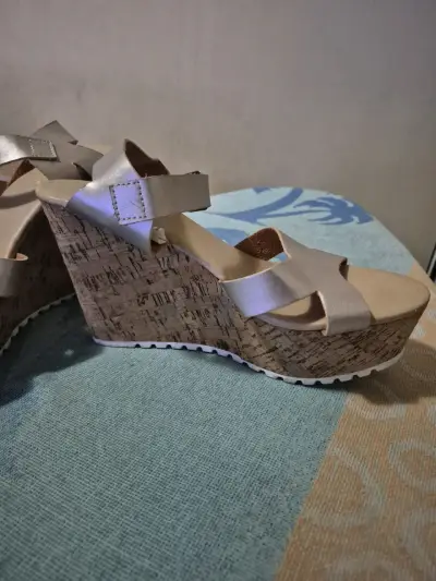 Sandalias de cuña plateadas para mujer - miniatura 2