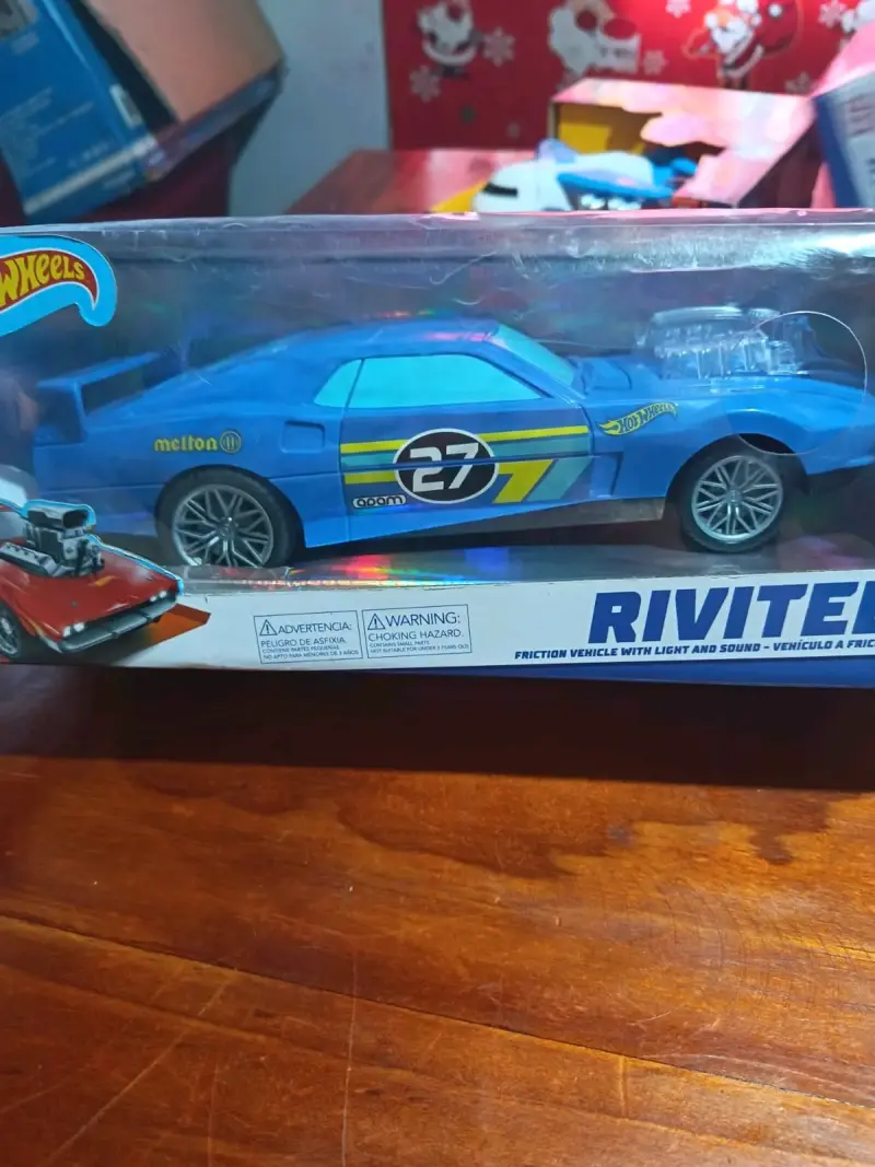 Auto de juguete Hot Wheels Rivited con luz y sonid - 2