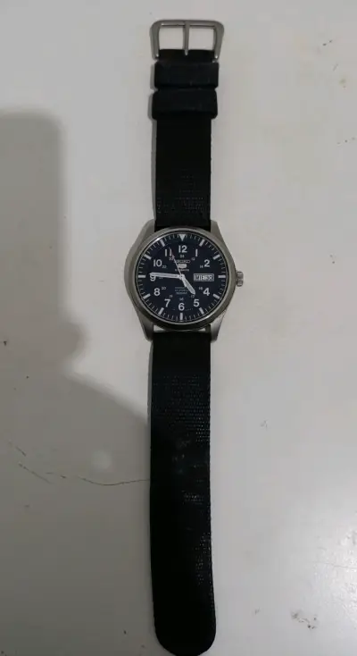 Reloj automático Seiko con correa azul - miniatura 4