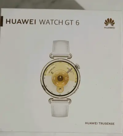 Huawei Watch GT 6 con correa blanca - miniatura 1
