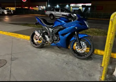 Moto Suzuki gsx150 2017 - miniatura 6