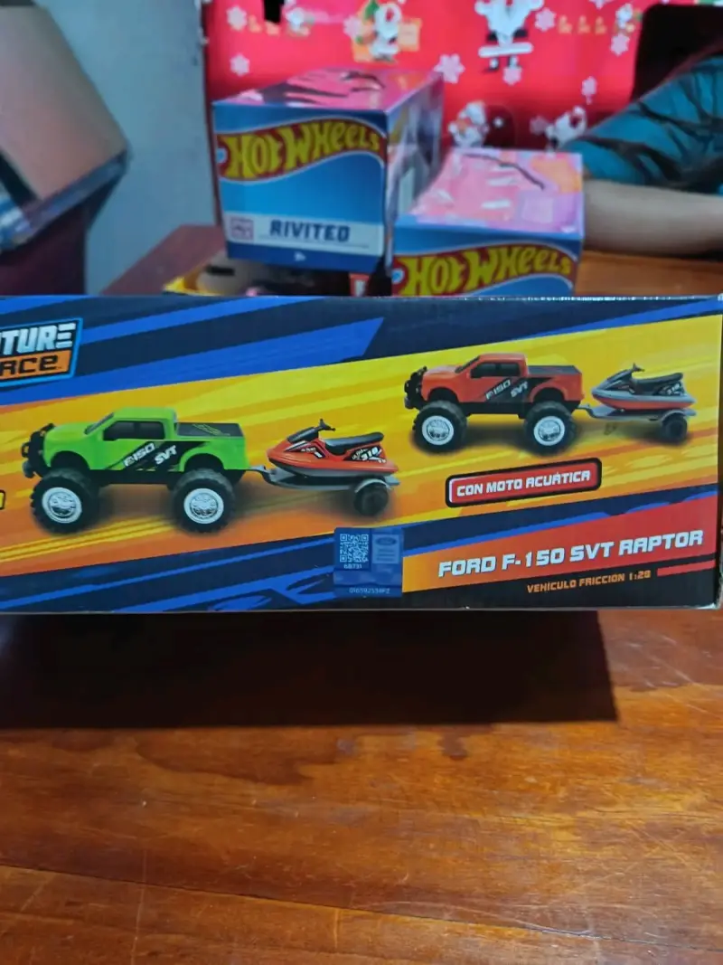 Camioneta de juguete Ford F-150 SVT Raptor Adventu - 2