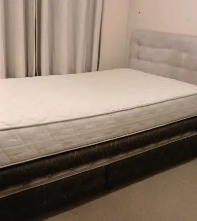 Cama nido con colchón y respaldo acolchado - miniatura 2