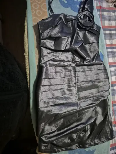 Vestido de fiesta gris elegante - miniatura 1