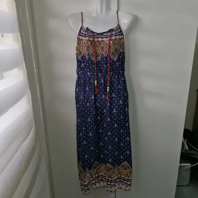 Vestido bohemio azul con estampado étnico - miniatura 1
