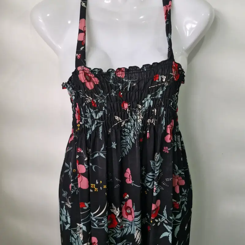 Vestido largo floral negro con tirantes - 2
