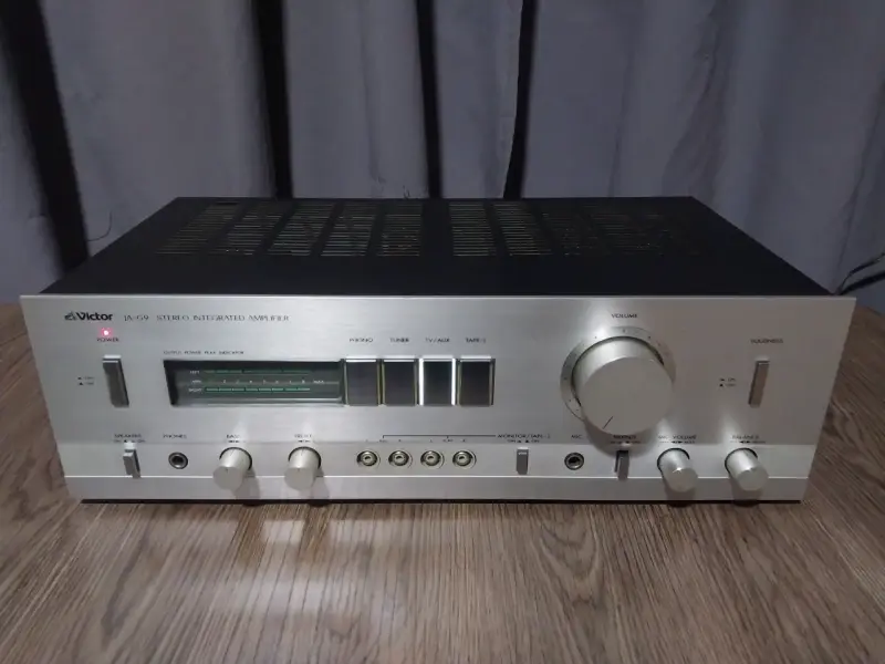Amplificador estéreo integrado Victor JA-G9 - 2