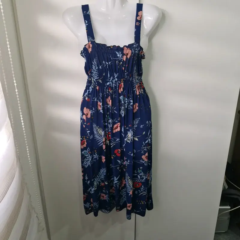 Vestido largo floral azul con tirantes - 1