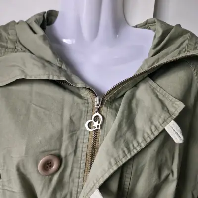 Parka verde militar con capucha y cierre - miniatura 1