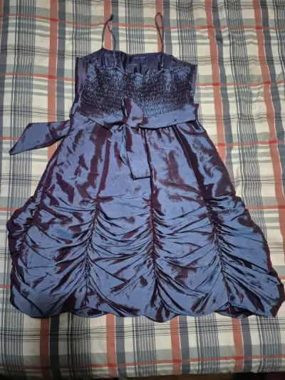 Vestido de fiesta azul con lazo elegante - miniatura 2