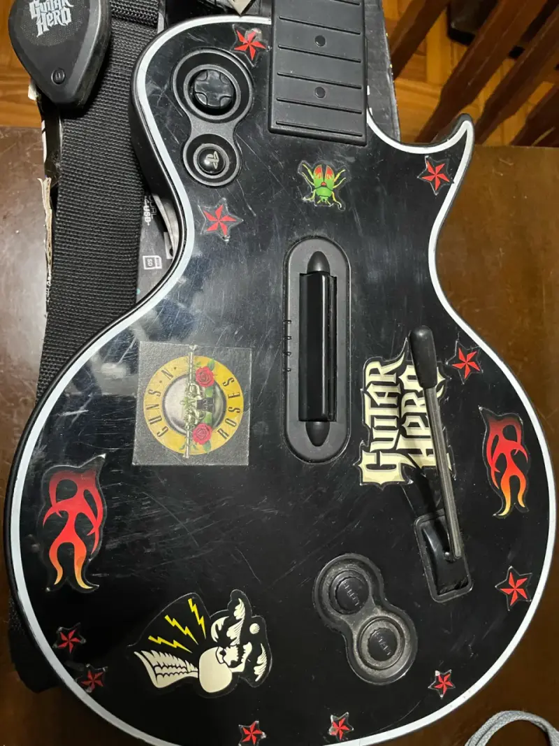 Controlador y Guitarra Guitar Hero con Conector US - 3