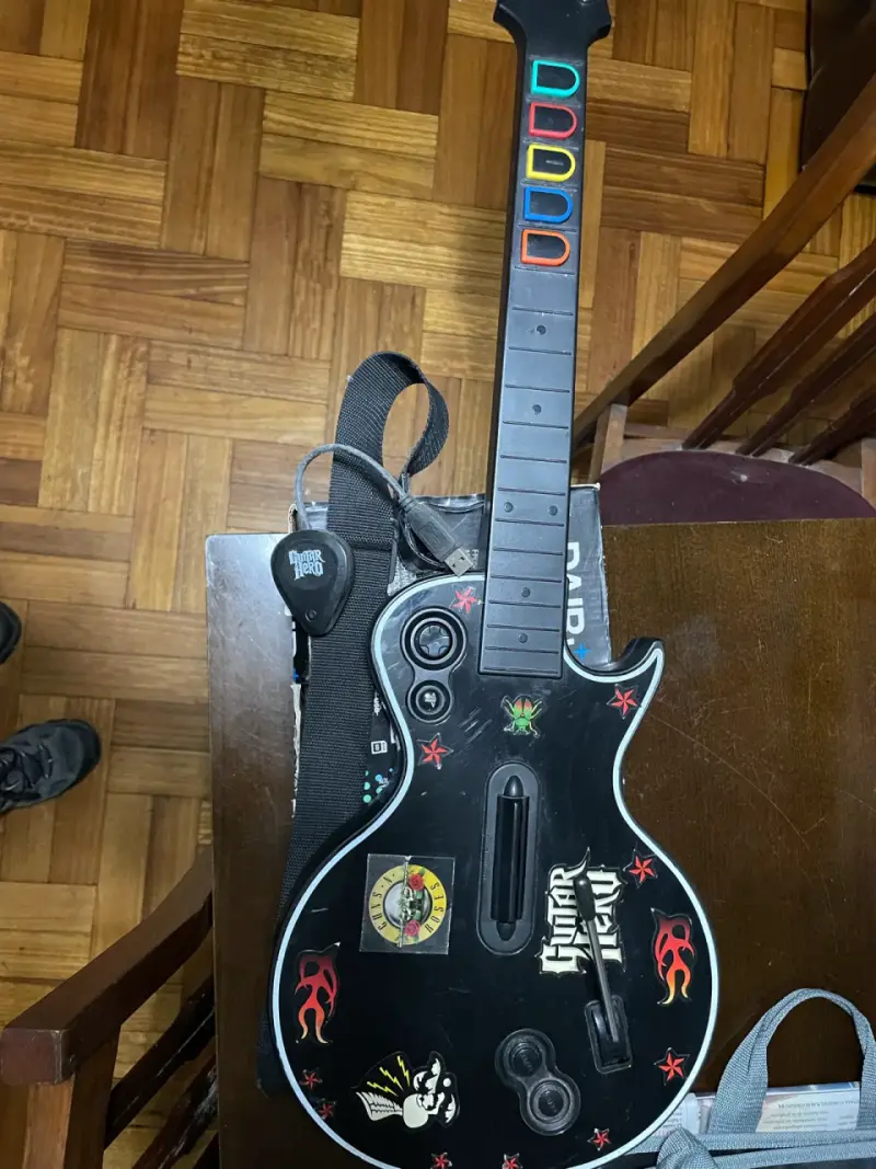 Controlador y Guitarra Guitar Hero con Conector US - 4