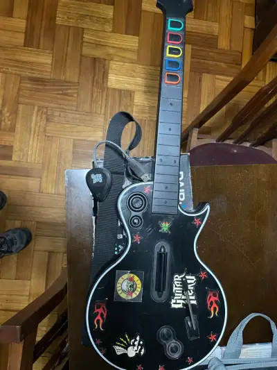 Controlador y Guitarra Guitar Hero con Conector US - miniatura 4