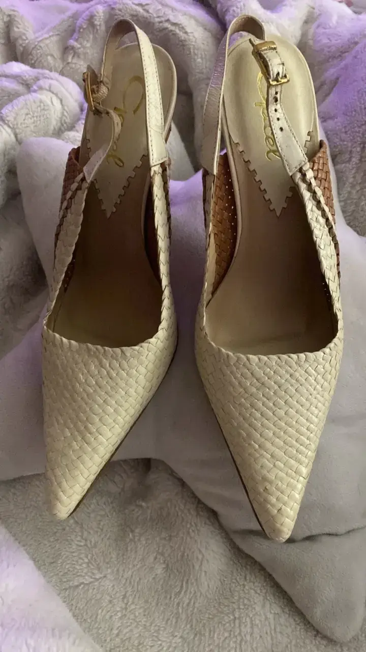 Zapatos de tacón tejido beige y marrón - 1