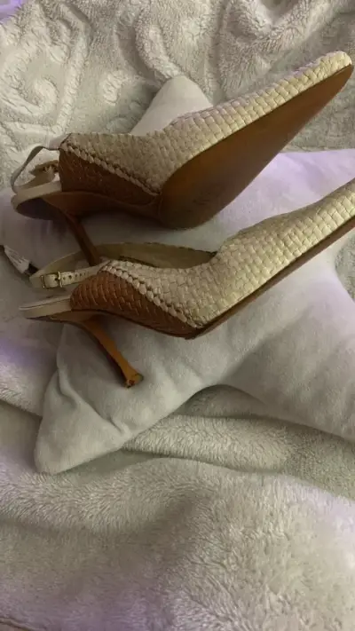 Zapatos de tacón tejido beige y marrón - miniatura 2