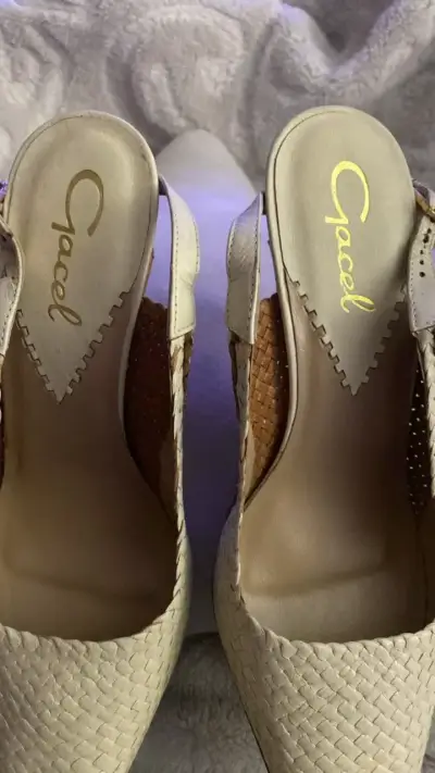 Zapatos de tacón tejido beige y marrón - miniatura 4