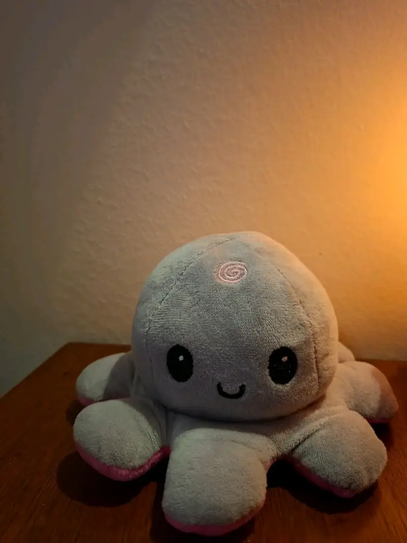 Pulpo de peluche reversible con caras cambiantes - 4