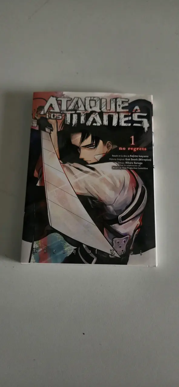 Manga Ataque a los Titanes No Regrets Vol. 1