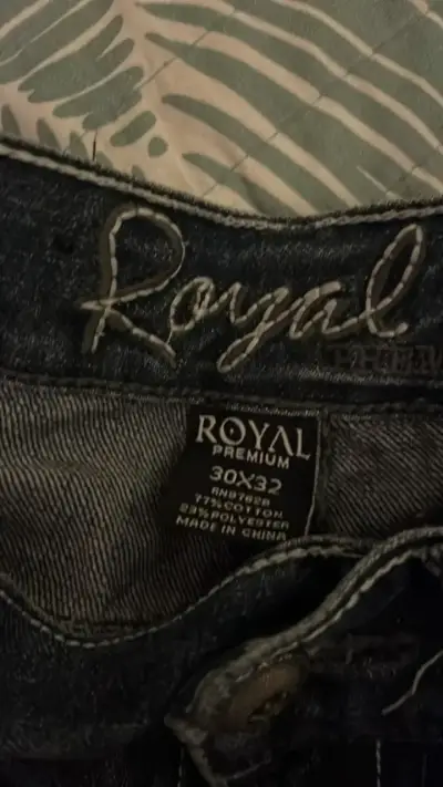 Jeans Royal Premium para hombre en buen estado - miniatura 3