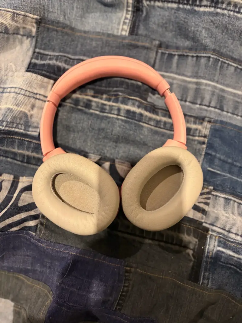 Audífonos inalámbricos Razer color rosa - 2