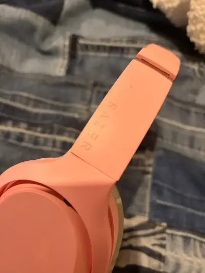 Audífonos inalámbricos Razer color rosa - miniatura 3