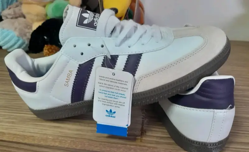Zapatillas Adidas Samba Blancas y Moradas - 2