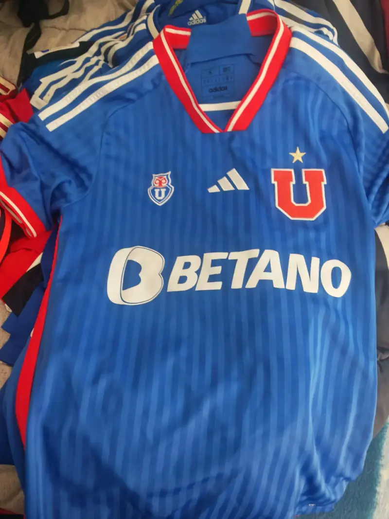 Camiseta Adidas U de Chile 2023 talla S - 1
