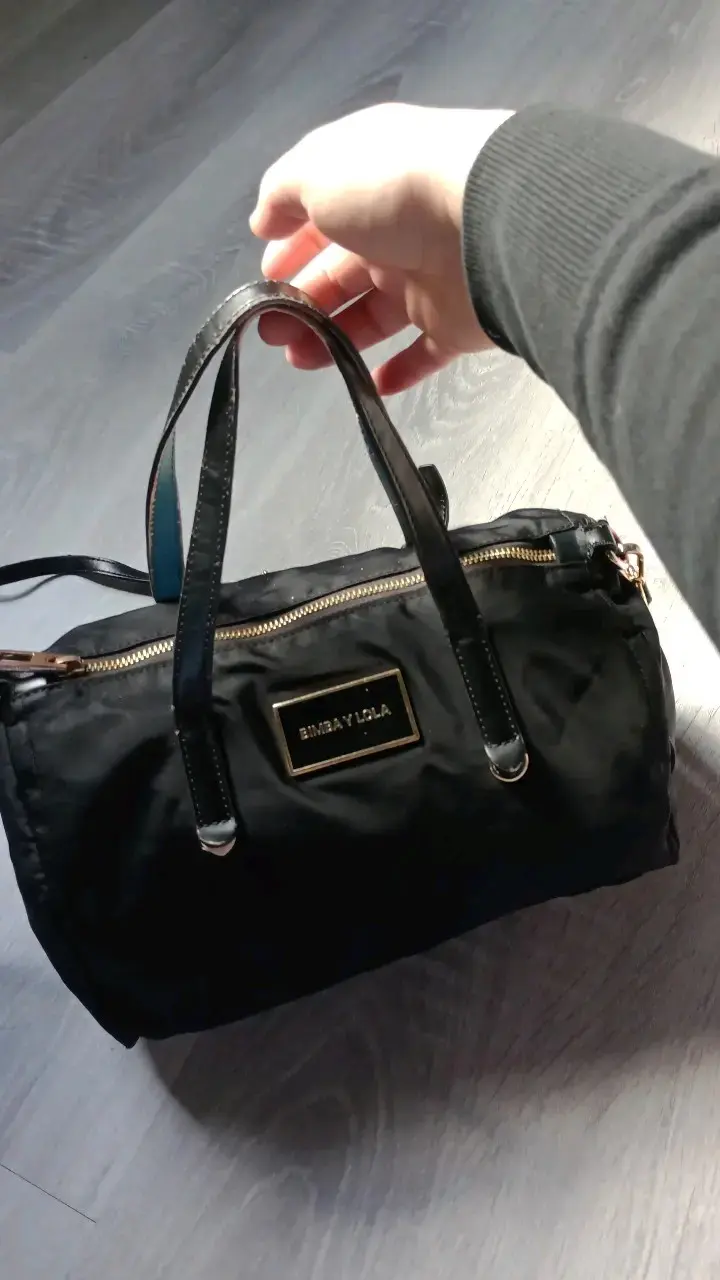 Bolso negro Bimba y Lola con correas de cuero - 1