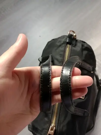 Bolso negro Bimba y Lola con correas de cuero - miniatura 3