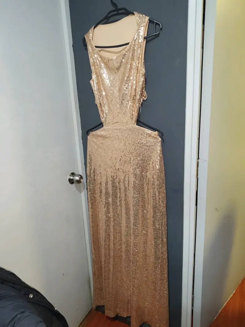 Vestido largo de lentejuelas doradas para fiesta - 2