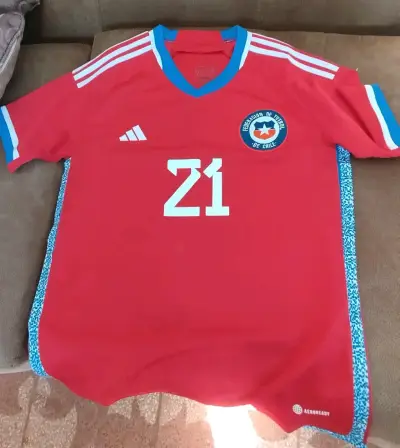Camiseta Roja Selección Chile Número 21 Adidas - miniatura 1